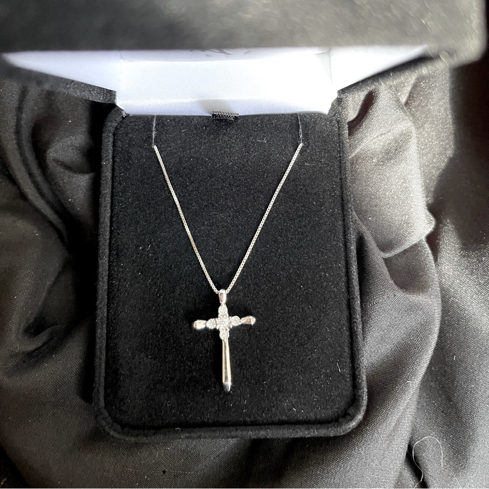 Kay jewelers silver cross Diamond necklace